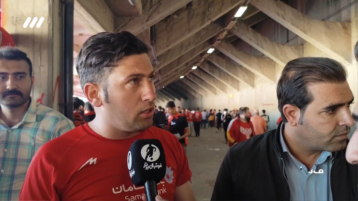 حواشی بازی تراکتور 3-3 نساجی