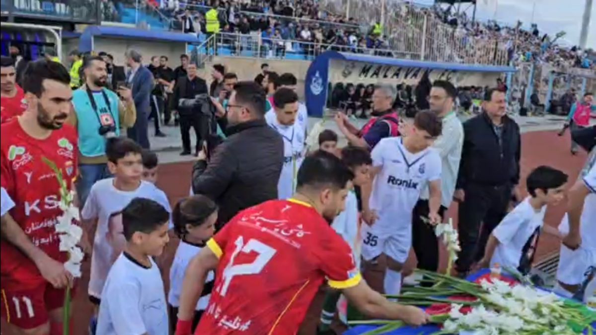 مراسم آغازین بازی ملوان و فولاد خوزستان