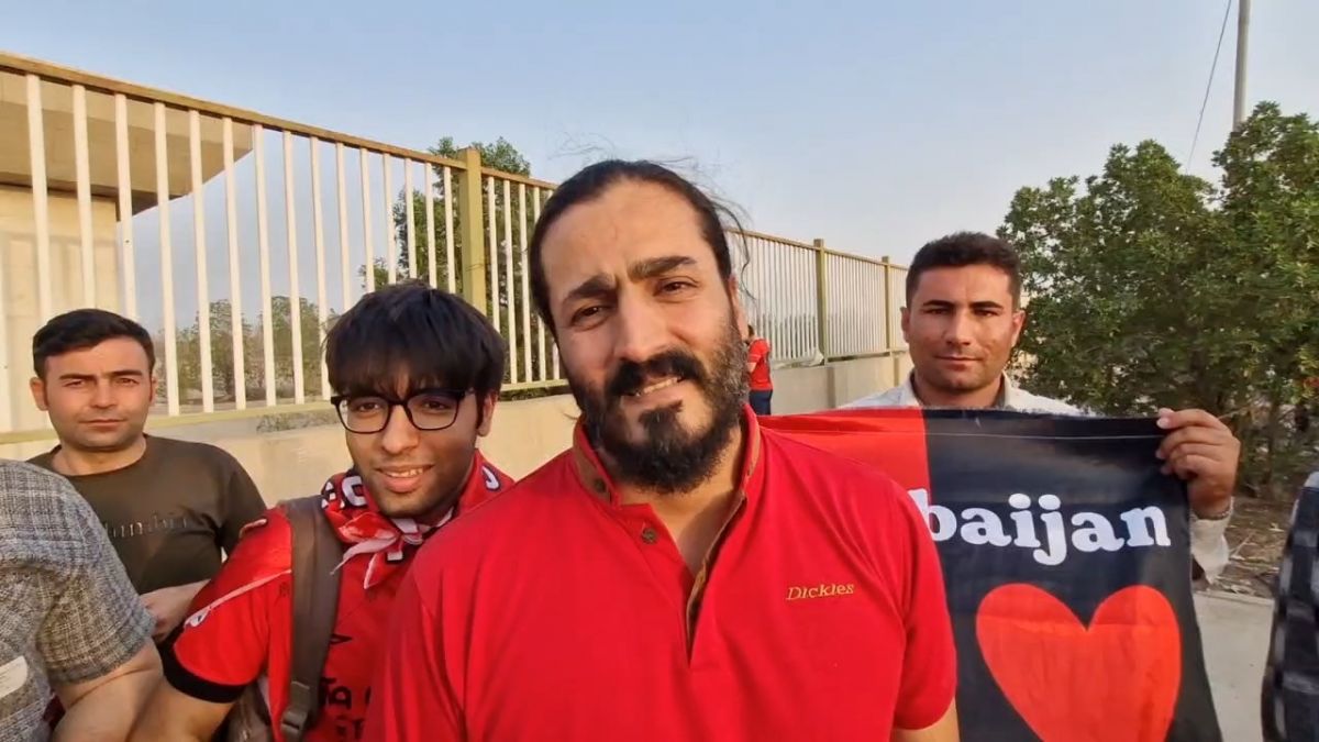 صحبتهای هواداران تراکتور قبل از بازی با استقلال خوزستان