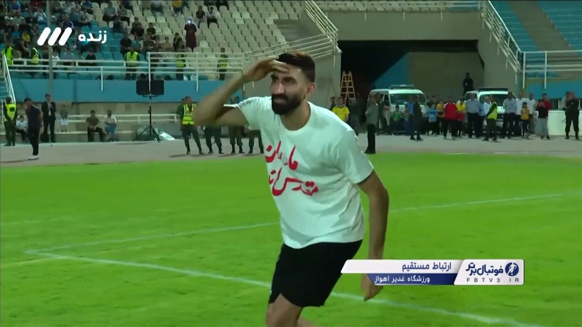 لباس جالب علیرضا بیرانوند پس از قهرمانی تراکتور: مادران مقدس‌اند