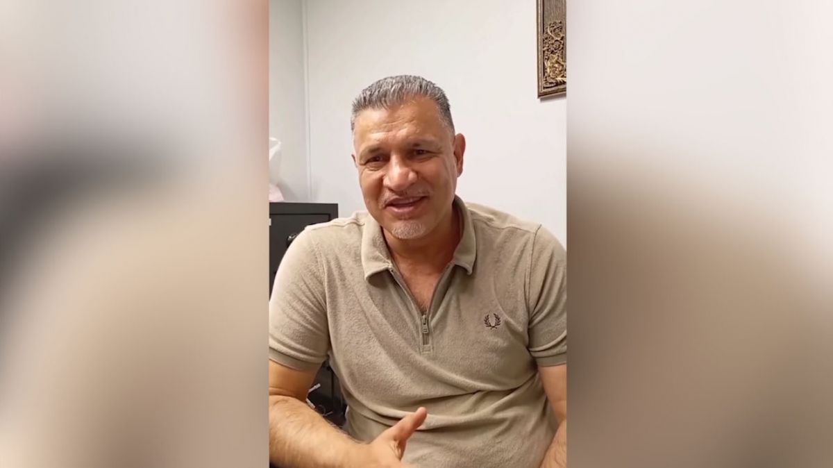 تبریک قهرمانی تراکتور در لیگ برتر توسط علی دایی