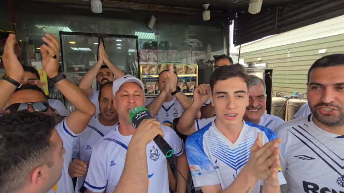 شور و حال هواداران ملوان در مسیر رفتن به اراک برای تماشای فینال جام حذفی