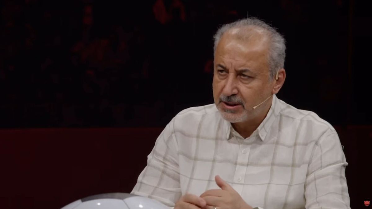 رضا درویش: بدهی شیخ دیاباته پرداخت شد، پرسپولیس در نقل و انتقالات مشکلی ندارد