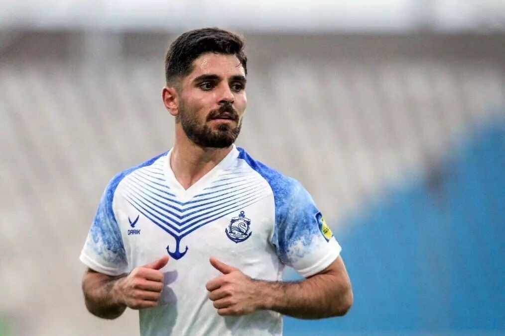 پشت پرده داستان محمد عمری و پرسپولیس؛ قراردادم را اصلاح کنید!