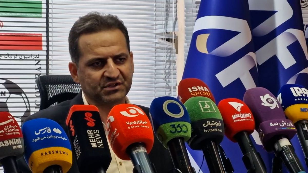 مصطفی زارعی: تیم بانوان یکی از شروط مجوز حرفه‌ای بود که عملی شد