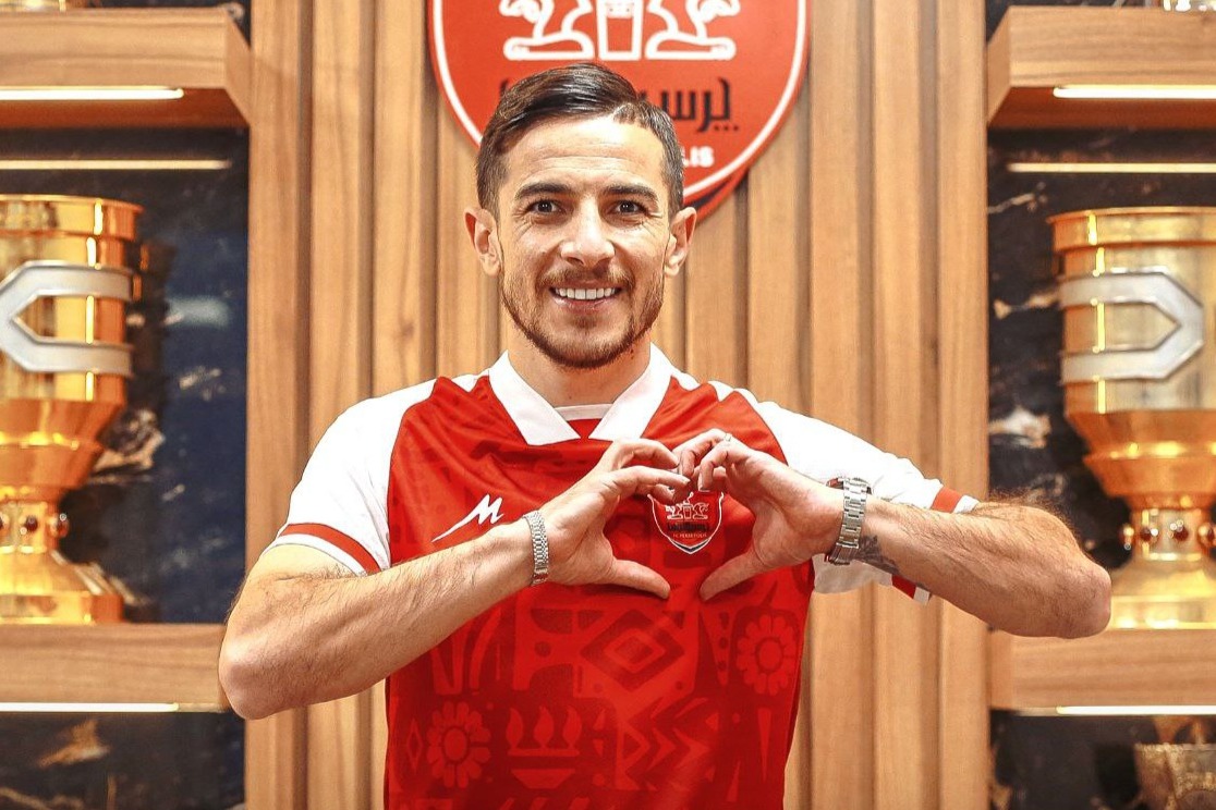 داستان عجیب رضایت نامه فرشاد احمدزاده و پرسپولیس