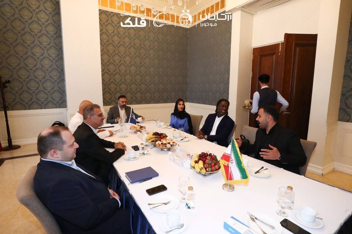 سیدورف با مدیران استقلال جلسه گذاشت!