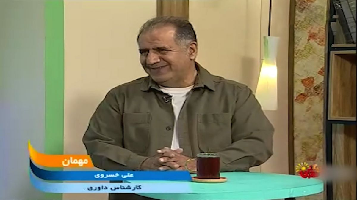 علی خسروی: ایرانی حق دارد راجع به هر چیز نظر بدهد!
