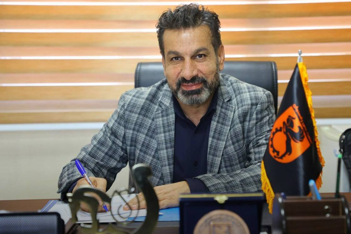 مومنی: فعلا فقط 2 مربی ایرانی در لیست مس رفسنجان هستند