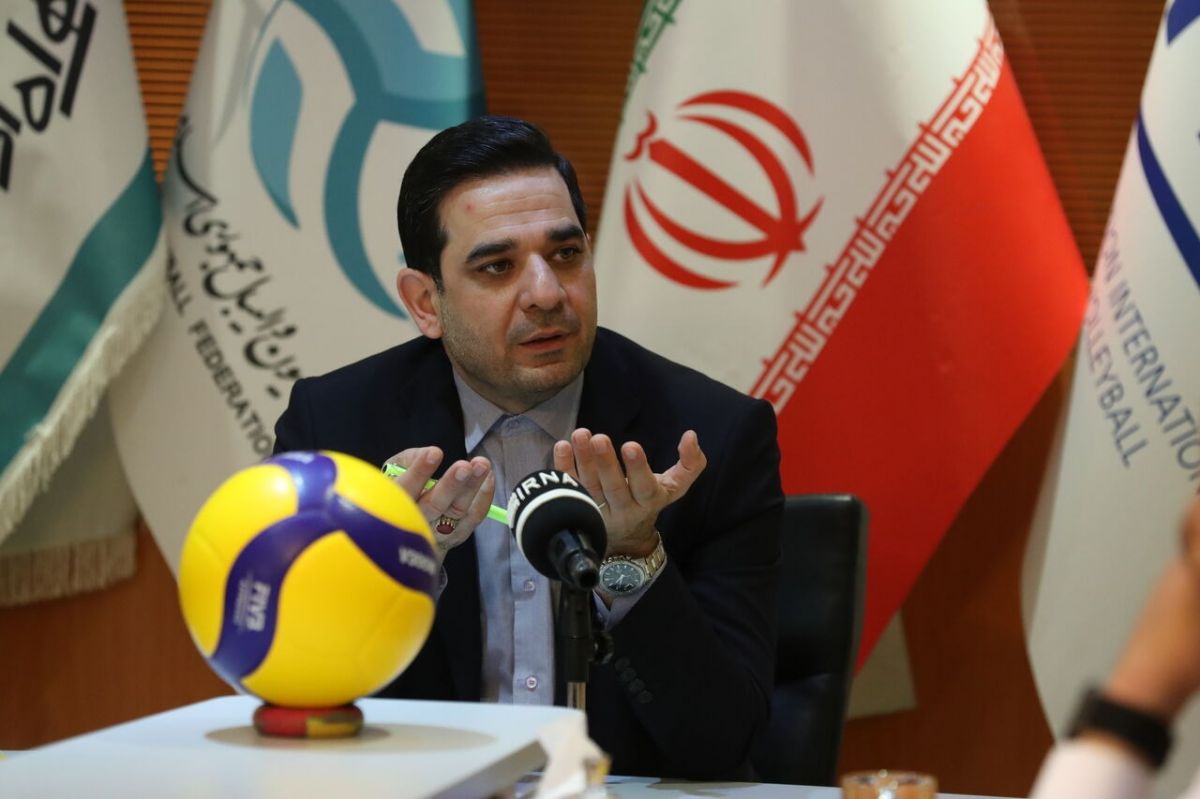 تقوی: پیاتزا می‌ماند و استعفا نمی‌دهد