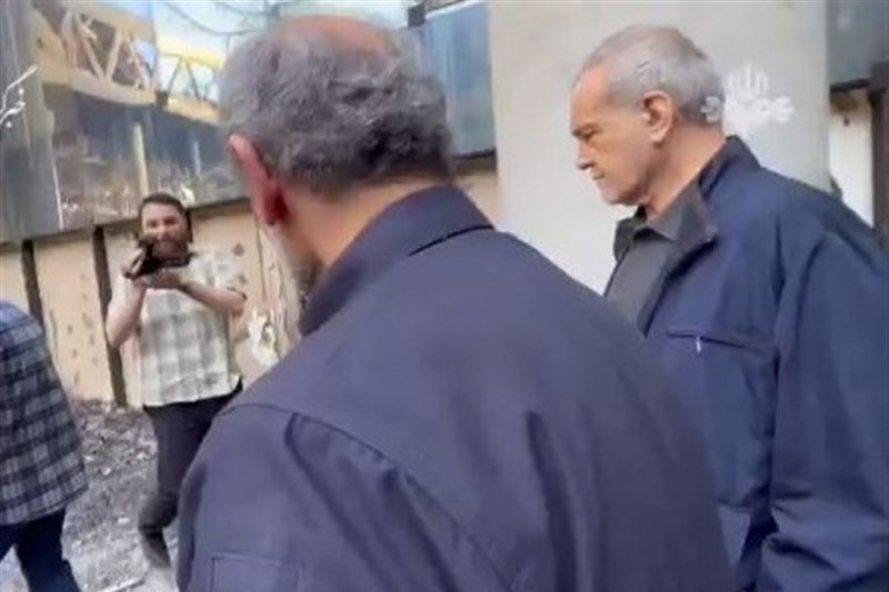 بازدید رئیس جمهور از ساختمان شیشهای صداوسیما