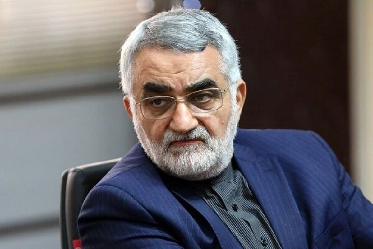 بروجردی: نباید اجازه ورود گروسی به کشورمان را داد