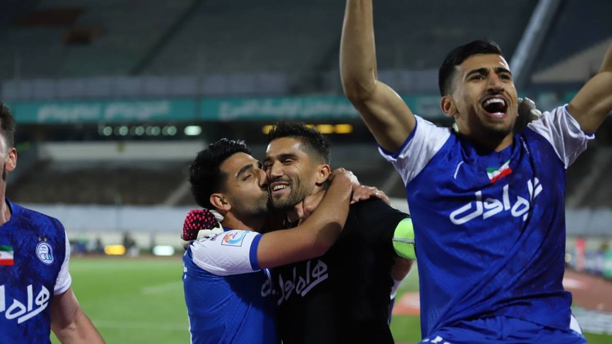 برد جذاب استقلال با ساپینتو مقابل هوادار (6-1)