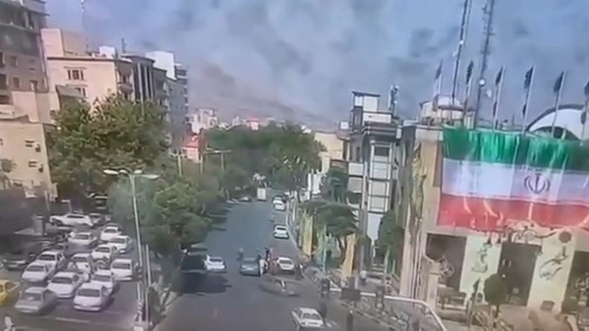 لحظه انفجار بزرگ تجریش تهران در طی جنگ ۱۲ روزه