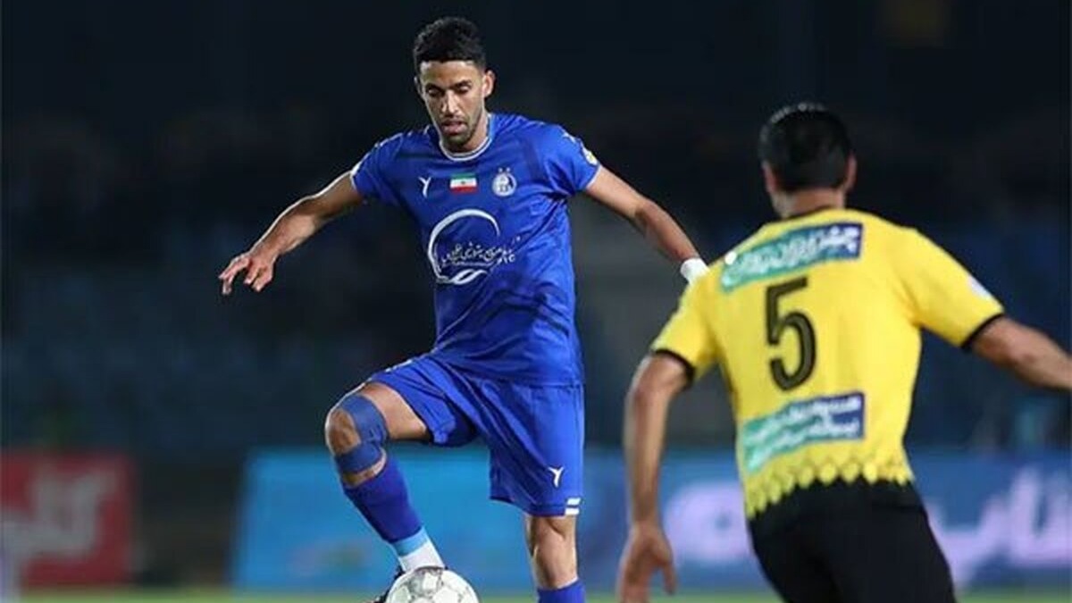 مذاکره سپاهان با آرش رضاوند، هافبک استقلال تایید شد