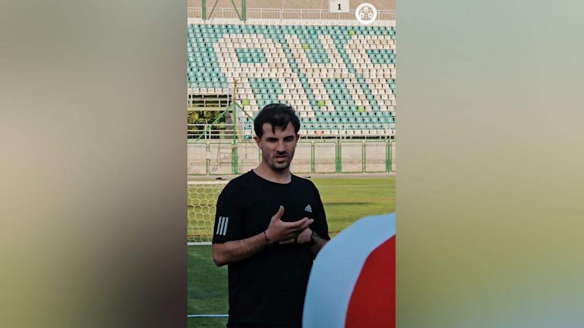 تمرینات پیش فصل ذوب آهن با حضور قاسم حدادی‌فر سرمربی جدید این تیم