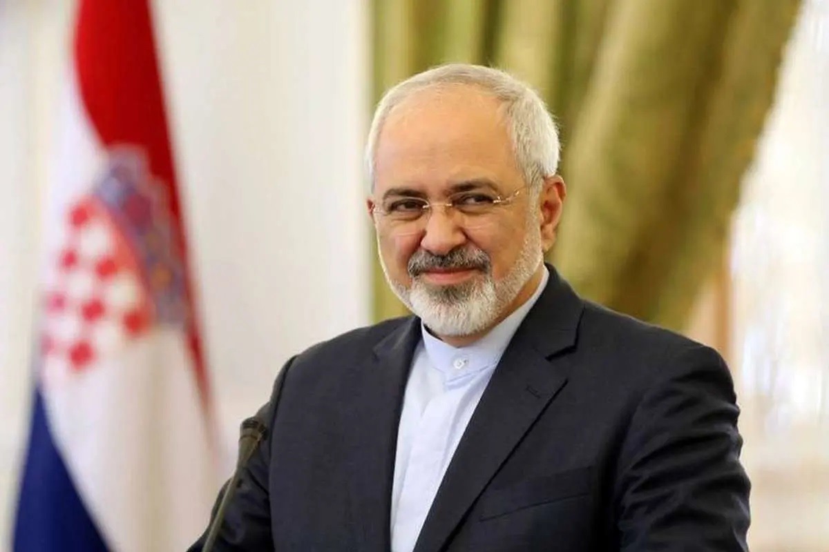 ظریف: حضور بی‌باکانه رهبر انقلاب، القائاتِ دروغ مزدوران را نقش بر آب کرد