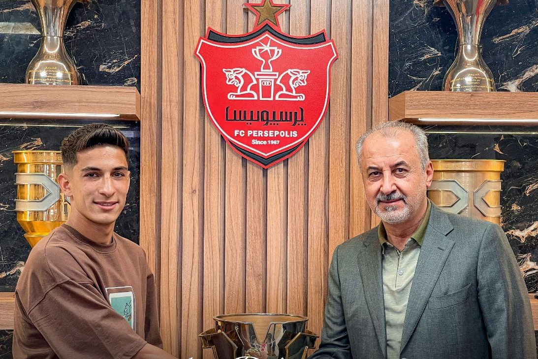 دست بازیکن جوان پرسپولیس شکست؛ تنیس‌فوتبال پرحاشیه!