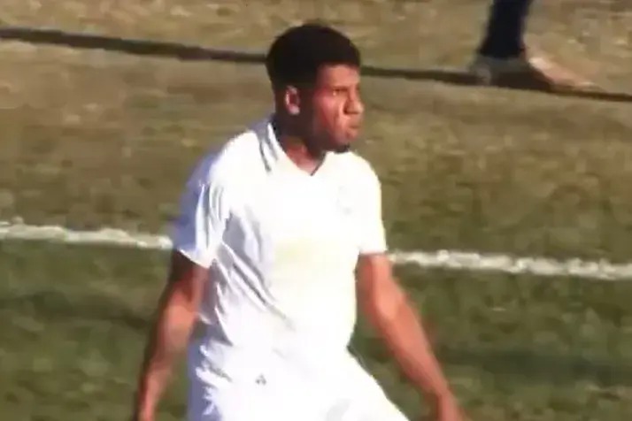 بازیکنی که به سبک رونالدو خوشحالی کرد و مصدوم شد (عکس)