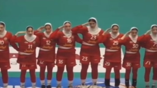 سلام نظامی دختران هندبالیست ایران پیش از تقابل با ژاپن