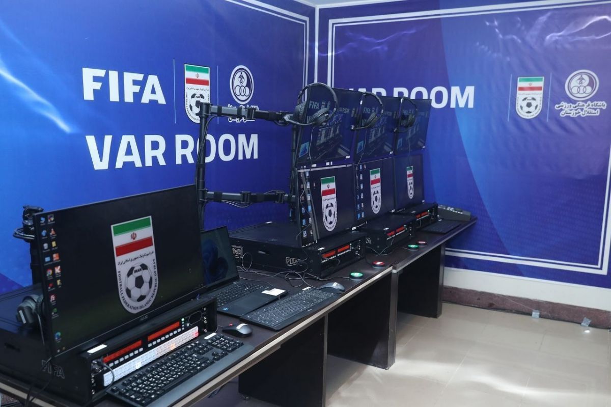 انتقاد تاج از داوران VAR؛ زیر باد کولر می‌نشینند و اشتباه می‌کنند