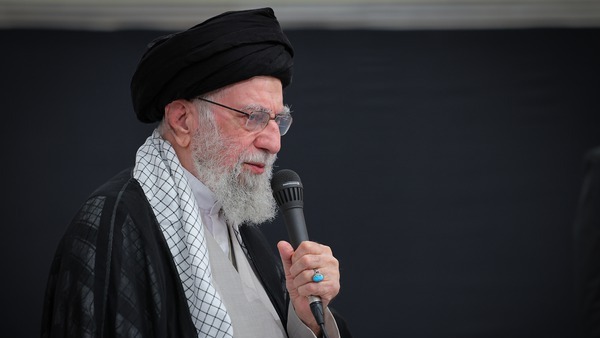 بیانات مهم رهبر انقلاب: به کوری دشمن «ایران» را به اوج ترقی و افتخار خواهیم رساند