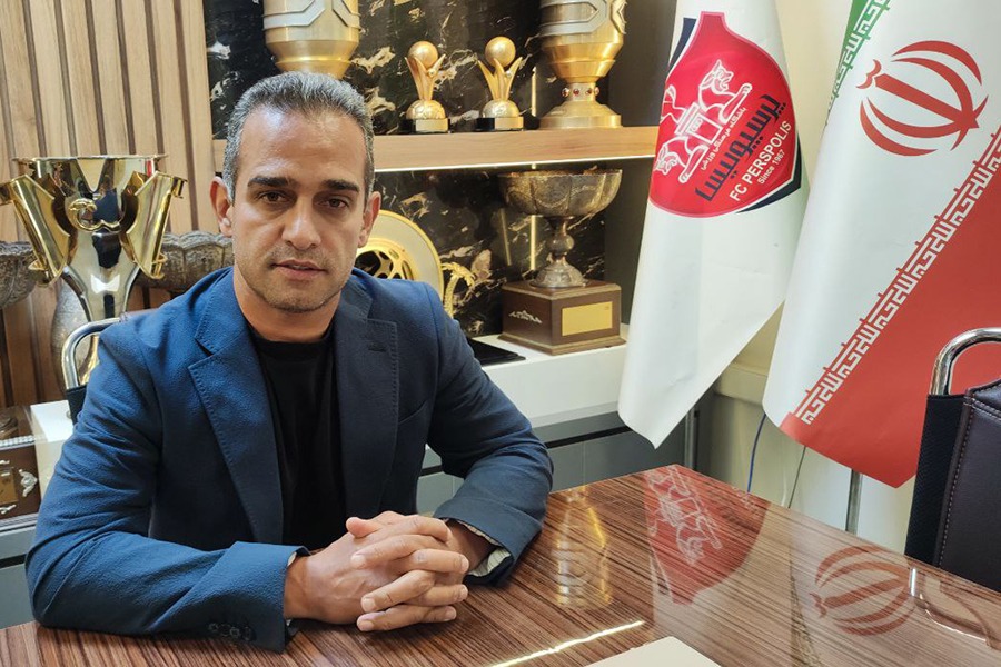 لشگری: با دو بازیکن در حال مذاکره هستیم