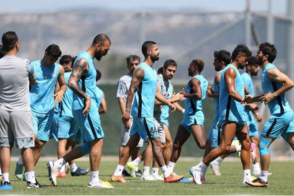 سورپرایز نگرانکننده ساپینتو؛ استقلال با 3 دفاع مقابل تراکتور!