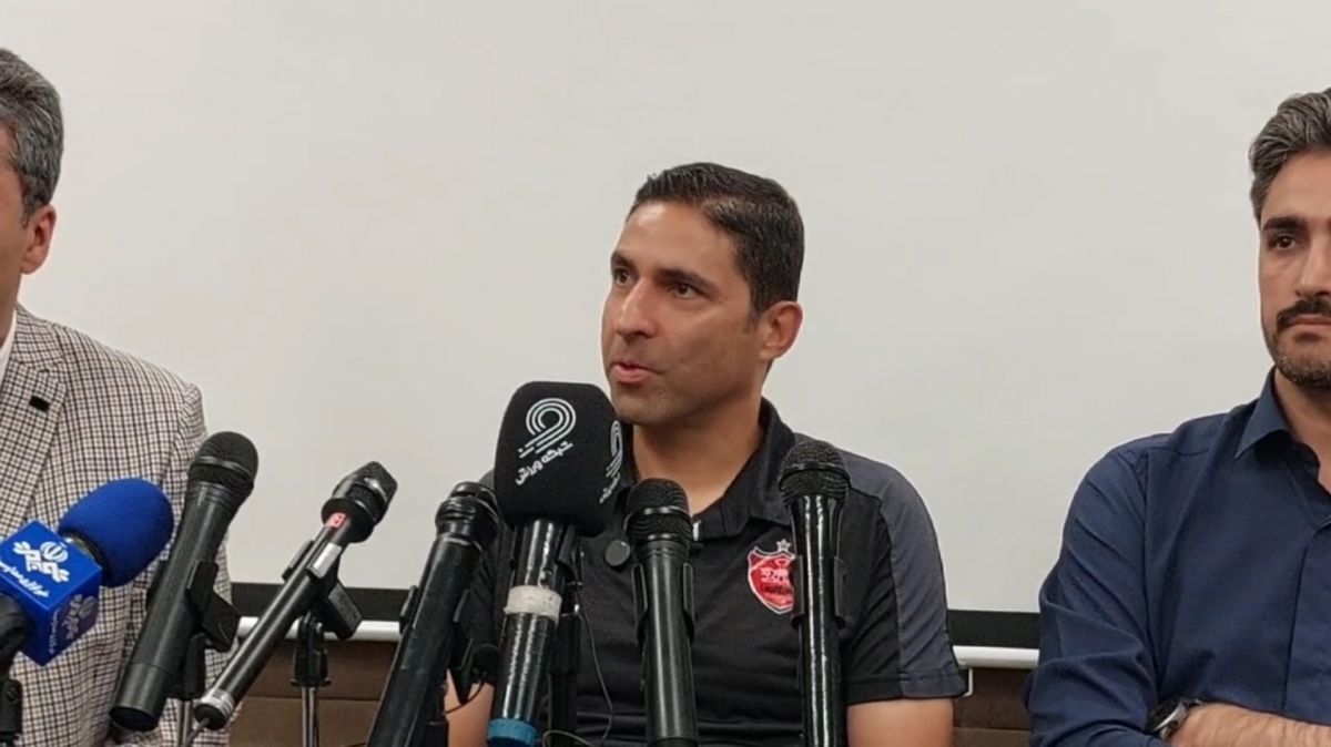 وحید هاشمیان: هواداران پرسپولیس چیزی جز قهرمانی نمی‌خواهند