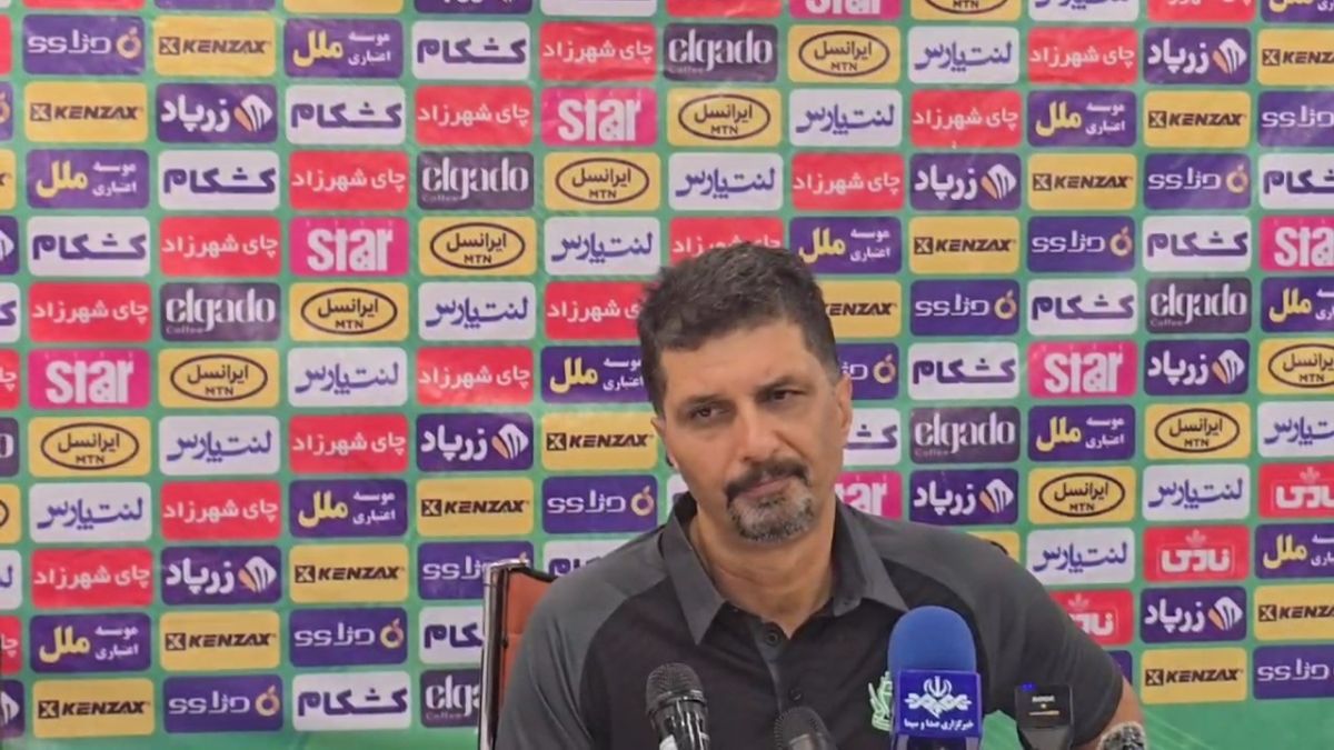 کنفرانس خبری مجتبی حسینی سرمربی آلومینیوم پس از شکست مقابل گل گهر