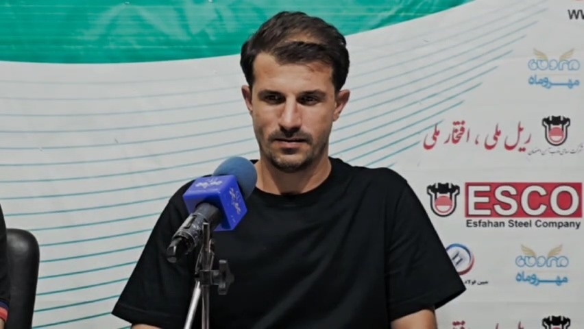 کنفرانس خبری قاسم حدادی فر سرمربی ذوب آهن پس از شکست مقابل پیکان