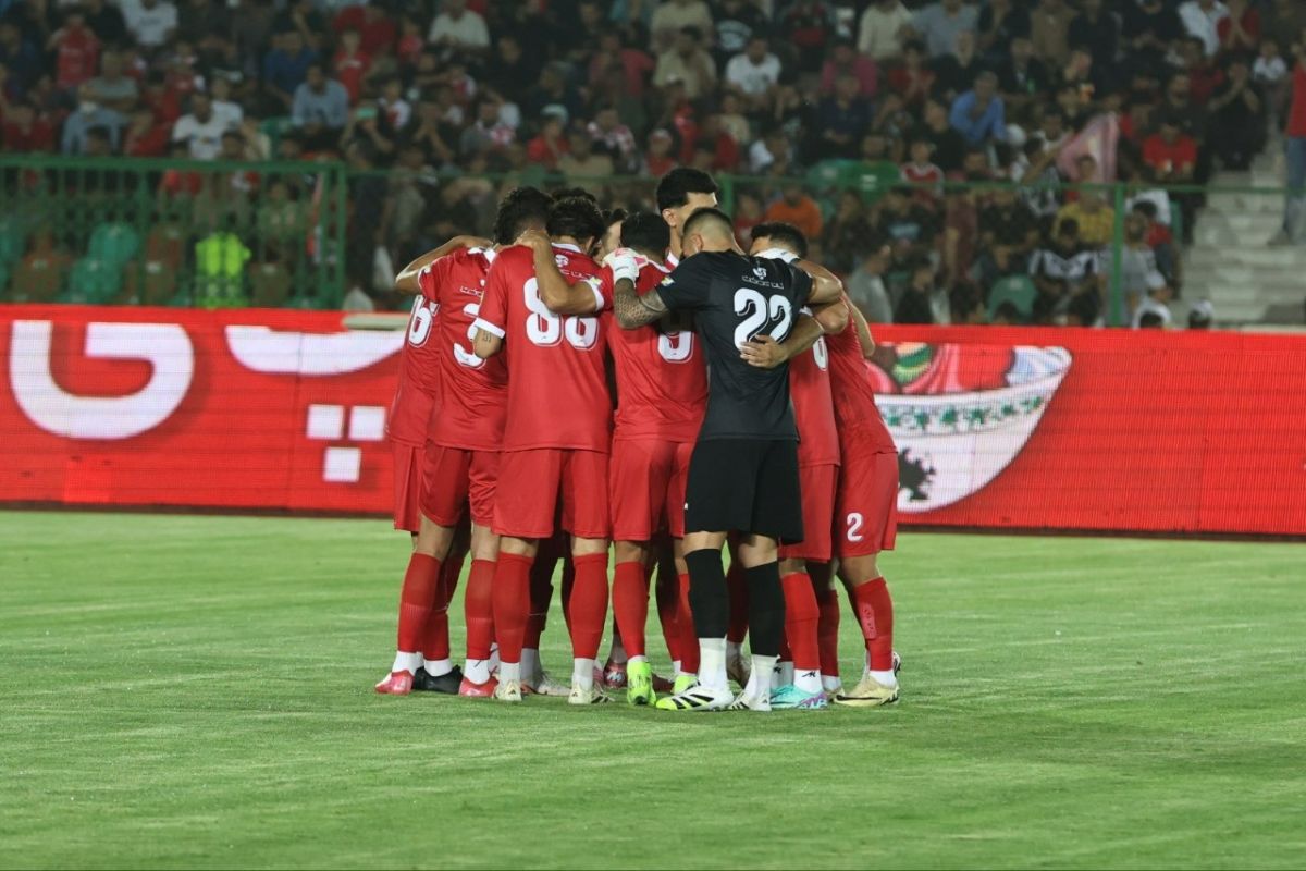 کشوری‌فرد: وقتی پرسپولیس قراردادی نیاورده‌، چطور آن را ثبت کنیم؟