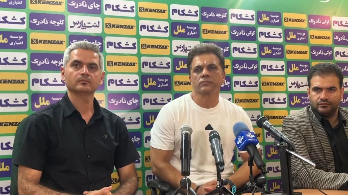 کنفرانس خبری سرمربی شمس آذر پس از تساوی مقابل استقلال خوزستان