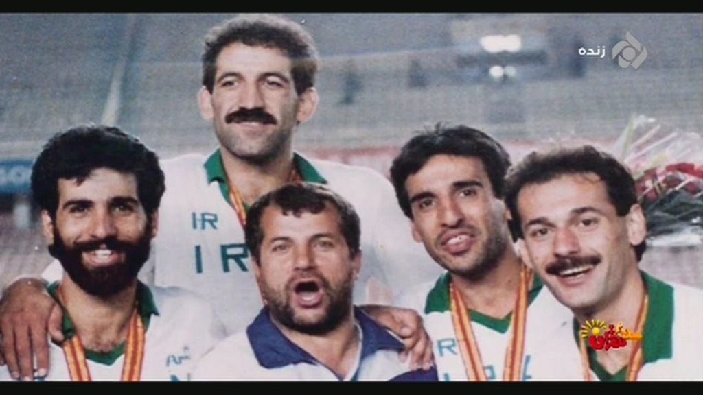 خاطره بازی با عکسهای قدیمی همراه با شاهرخ بیانی