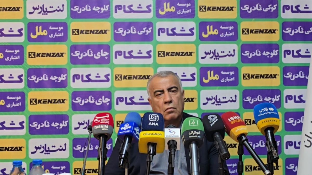 کشوری فرد: استادیوم آزادی فعلا در دست تعمیر است و امیدوارم به دربی برسد