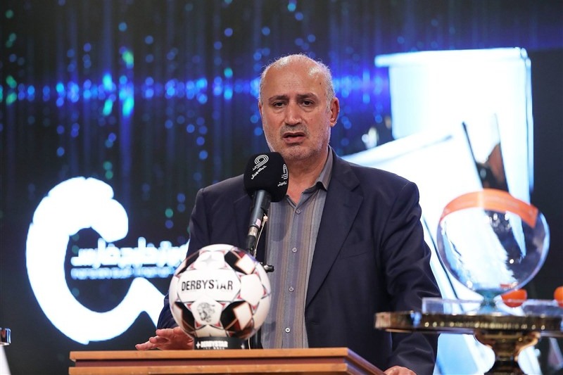 تاج: در سال جام جهانی از دولت انتظار کمک داریم