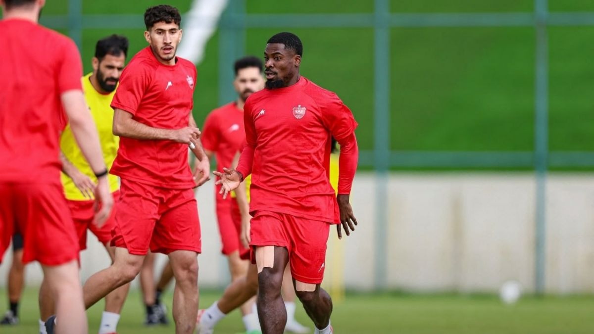 پرسپولیسی ها با تست مقابل سپاهان بازی کردند؟