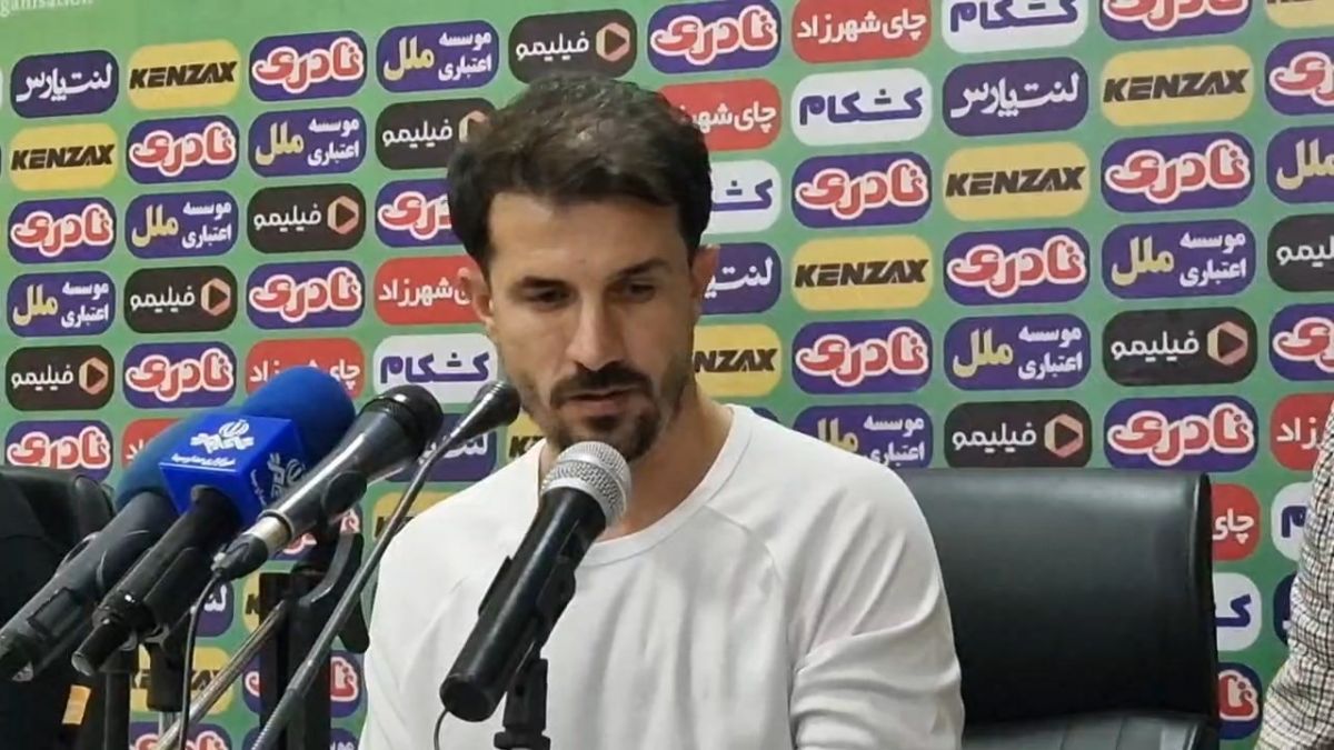 حدادی فر: دو هفته است که گلهای بد می خوریم