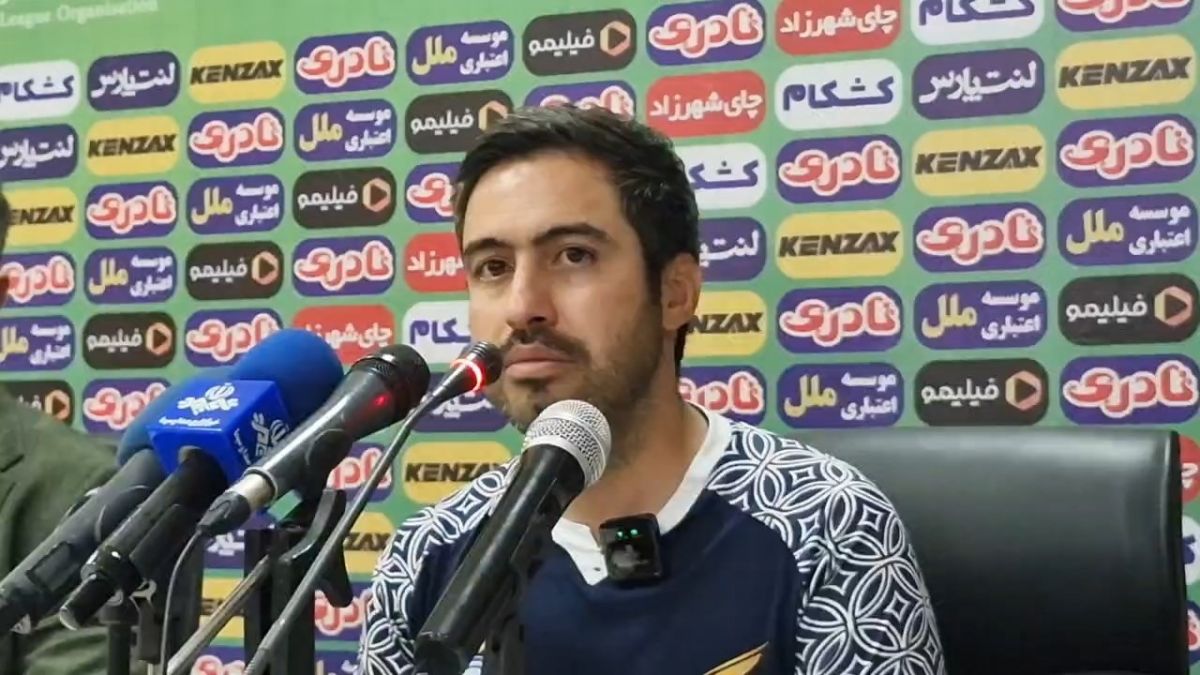حیدری: داور با وقت کشی بازیکنان ذوب آهن مهربان بود