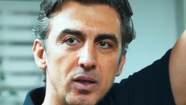 صحبت های انگیزشی مهدی رحمتی با بازیکنان خیبر پس از برتری مقابل آلومینیوم