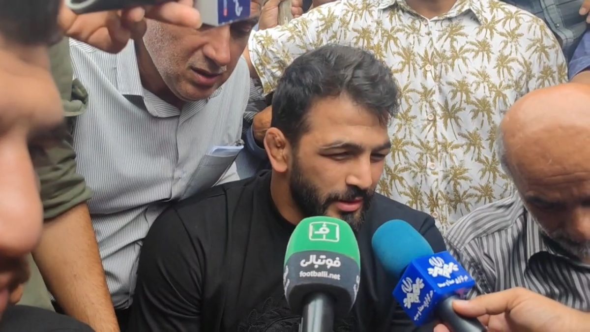 مصاحبه با پیشکسوتان و ستارگان کشتی ایران در مراسم تشییع پیکر امامعلی حبیبی