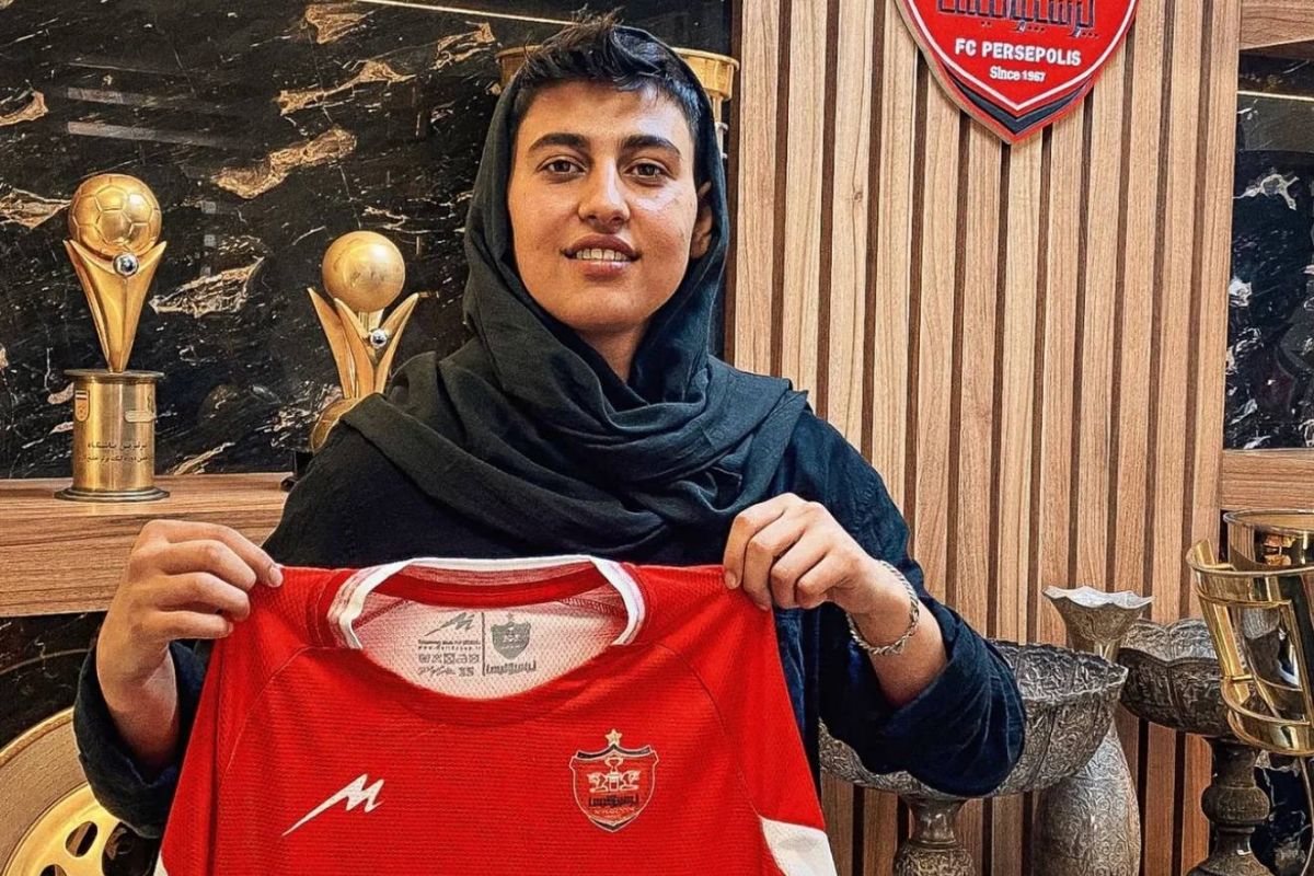 خرید جدید زنان پرسپولیس؛ همراه با مقادیری اضافه وزن!