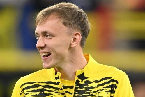 استون ویلا به‌دنبال جذب مهاجم ملی‌پوش دورتموند