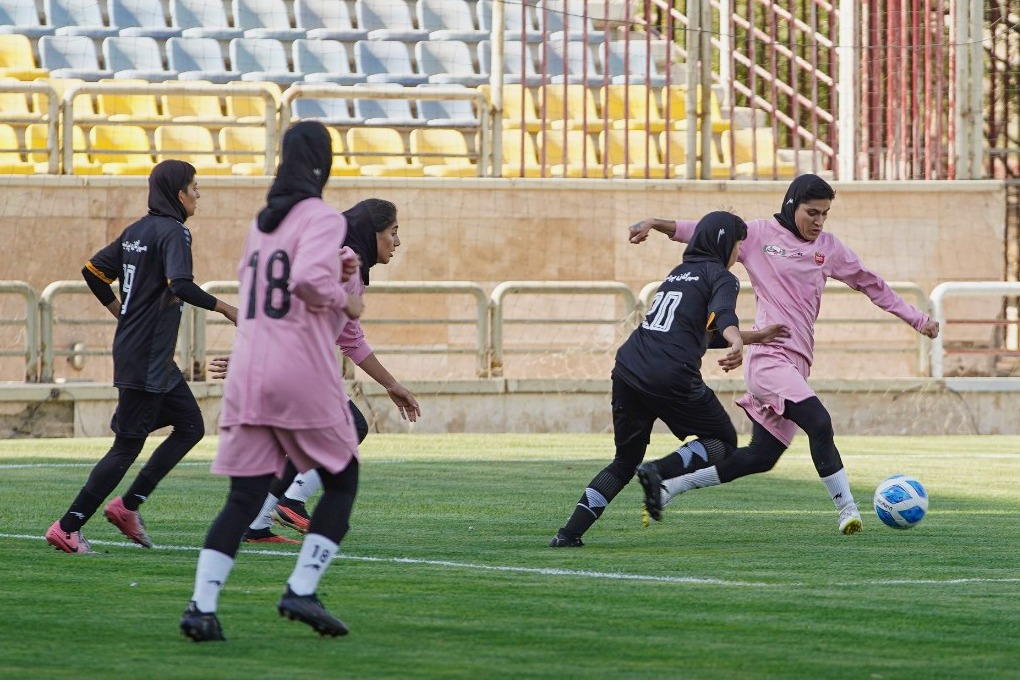 گزارش تصویری/ دیدار تدارکاتی تیم زنان پرسپولیس و مهرگان