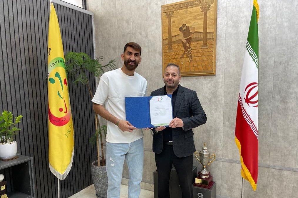 حضور بیرانوند در دروازه تیم ملی هاکی منع قانونی ندارد!