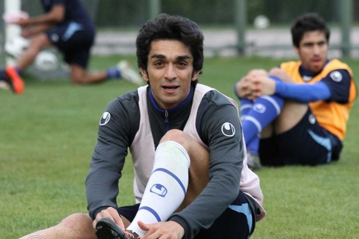 سوژه روز؛ سوء استفاده میثم بائو از لوگوی استقلال و پرسپولیس برای فروش تولیداتش!