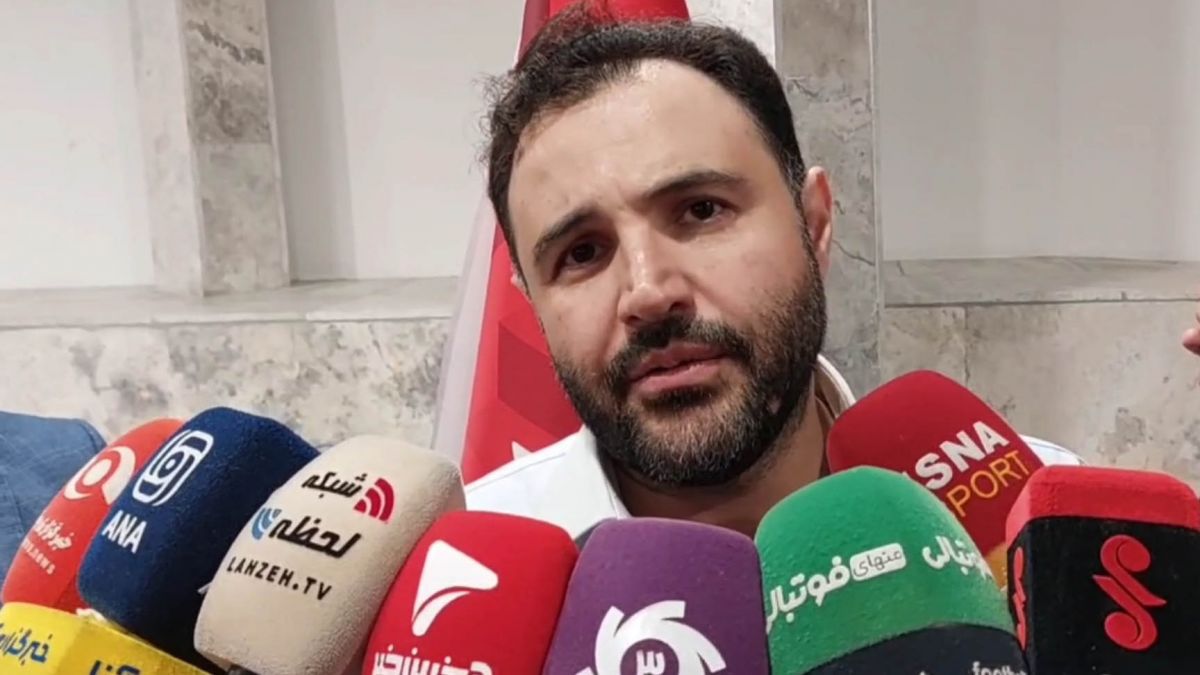 احمدی: نمیدانیم هواداران پرسپولیس طرف کی هستند؟