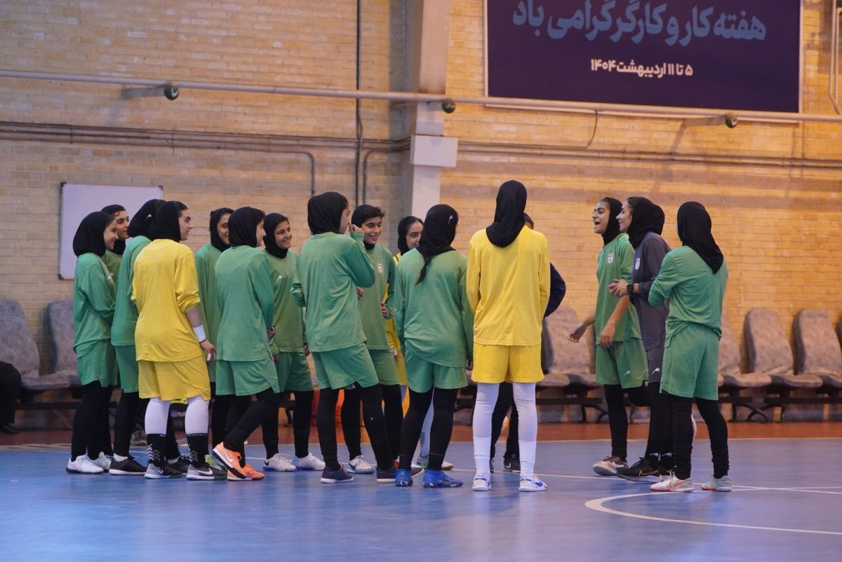 عکس تمرینات تیم ملی فوتسال دختران جوان 
