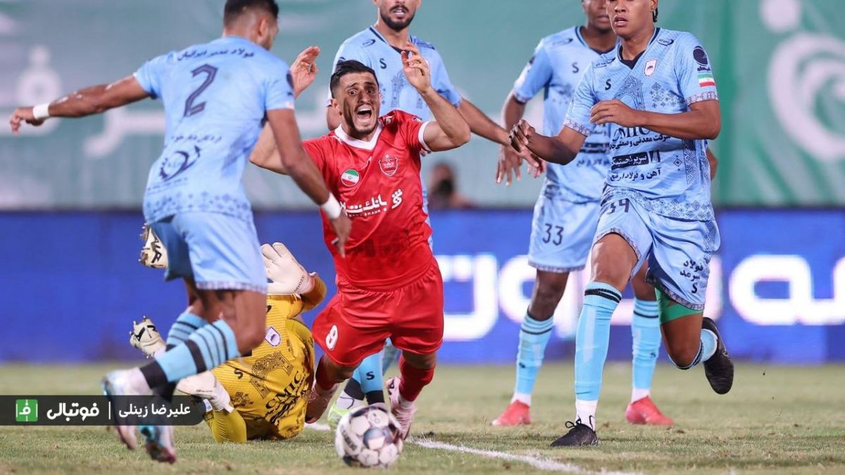 ادعای پرسپولیسی‌ها؛ این صحنه پنالتی بود! (عکس)