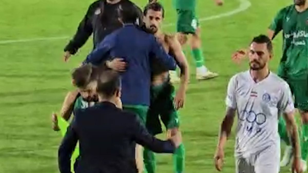 شعار هواداران استقلال علیه بازیکنان بعد از بازی با شمس آذر